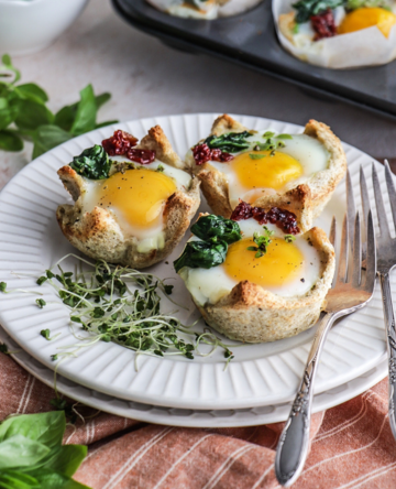Breakfast Cups with Eggs, Spinach and Sundried Tomatoes